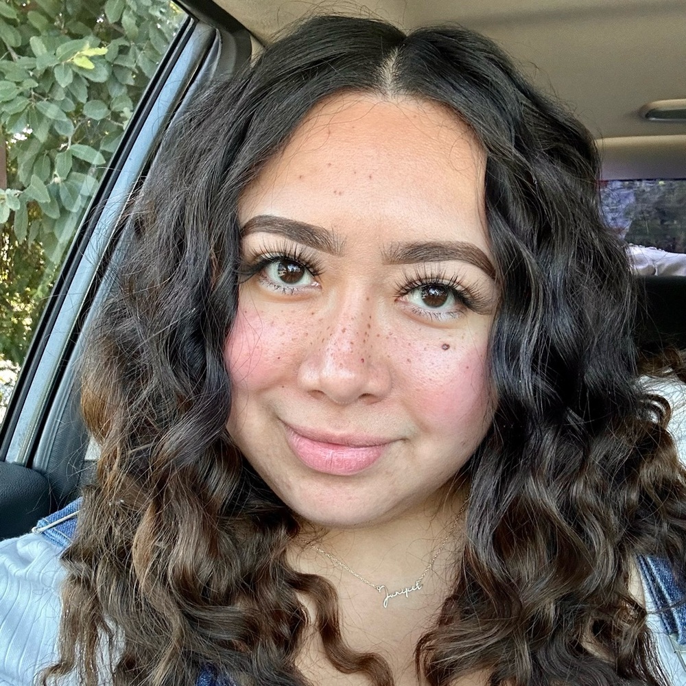 Meet your Posher, Kiana